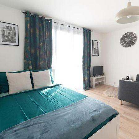 Апартаменты Le Citadin-T1-28M2-Pte Paris M7 Ле-Кримлен-Бисетр Экстерьер фото